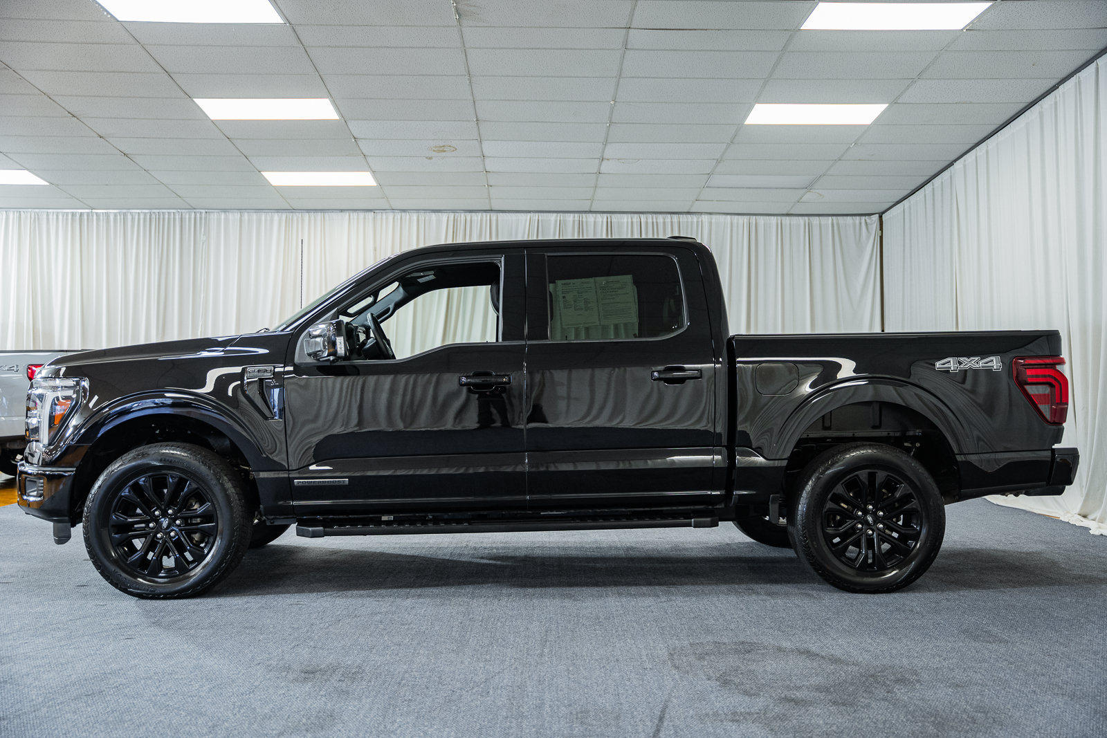 Certified 2025 Ford F150 Lariat AWD/4WD image 4