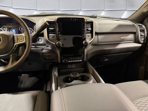 New 2026 RAM 2500 Big Horn AWD/4WD image 11
