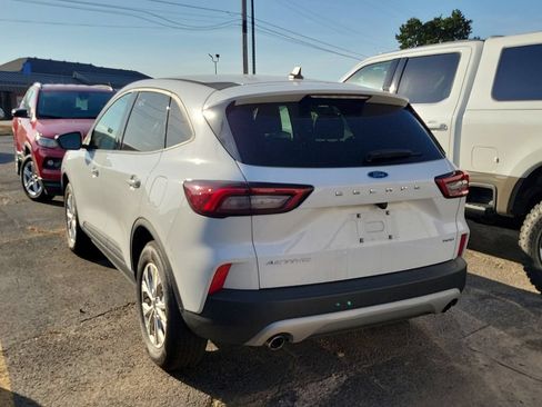 Used 2025 Ford Escape Active AWD/4WD image 3