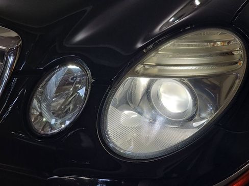 Used 2008 Mercedes-Benz E 63 AMG Sedan image 32