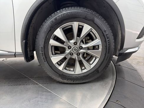 Used 2017 Nissan Murano S image 10