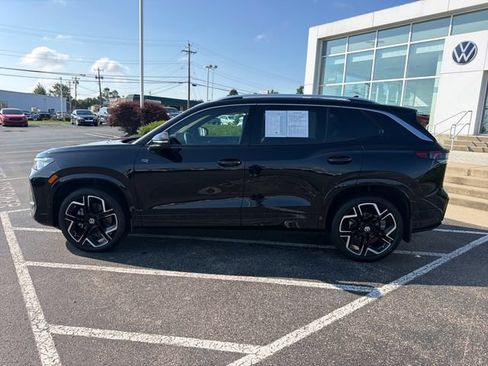 Used 2025 Volkswagen Tiguan SEL R-Line AWD/4WD image 9