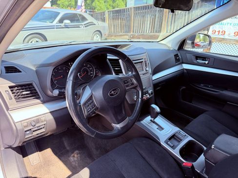 Used 2014 Subaru Outback 2.5i Premium AWD/4WD image 15