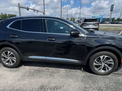 Used 2023 Buick Envision Essence AWD/4WD image 3