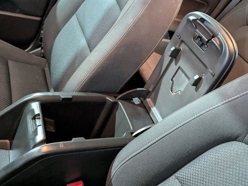 Used 2022 Chevrolet Colorado LT w/ LT Convenience Package image 39