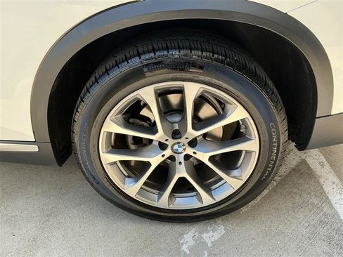 Used 2021 BMW X5 xDrive40i w/ Premium Package AWD/4WD image 22