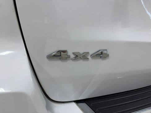 Used 2018 Jeep Grand Cherokee Limited image 18