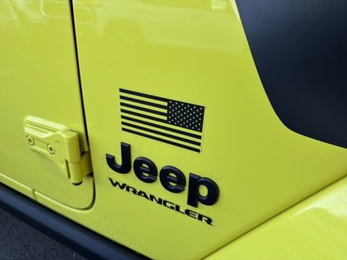 Used 2023 Jeep Wrangler Sport S image 3