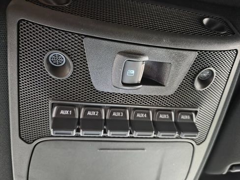 Used 2017 Ford F150 Raptor w/ Equipment Group 802A Luxury AWD/4WD image 24