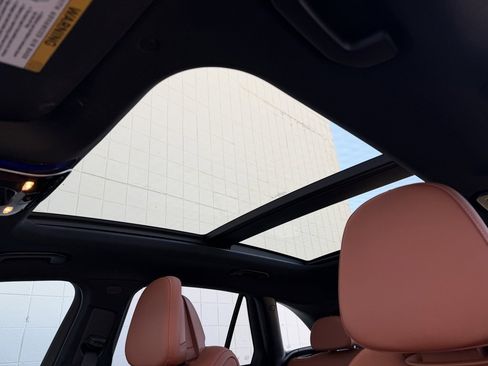 Used 2023 Mercedes-Benz GLC 300 4MATIC image 23