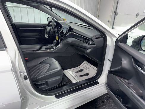 Used 2024 Toyota Camry SE FWD image 10