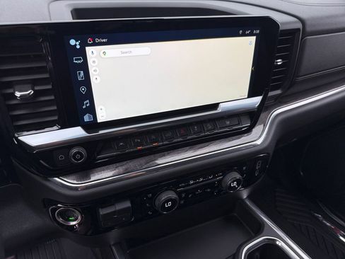 Used 2024 Chevrolet Silverado 1500 LTZ image 19