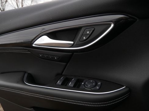 Used 2021 Buick Envision Essence w/ Technology Package I image 28