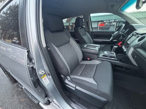 Used 2016 Toyota Tundra SR5 image 9