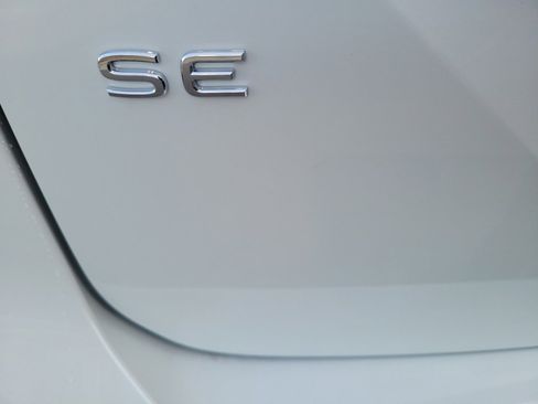 New 2026 Volkswagen Atlas SE FWD image 14