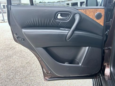 Used 2021 Nissan Armada SL w/ Captain's Chairs Package AWD/4WD image 17