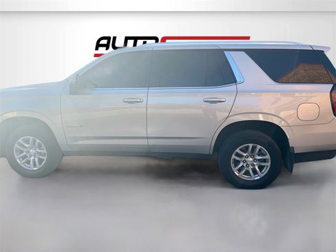 Used 2023 Chevrolet Tahoe LT w/ Luxury Package image 4