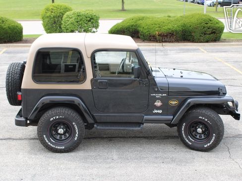 Used 2001 Jeep Wrangler Sahara AWD/4WD image 16