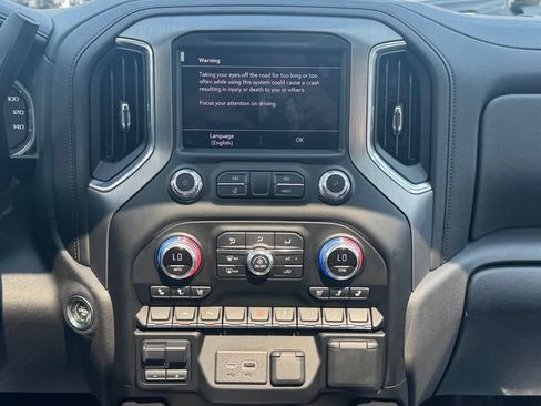 Used 2022 GMC Sierra 1500 Denali w/ Driver Alert Package II AWD/4WD image 17