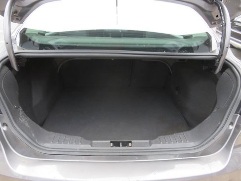 Used 2014 Ford Focus SE w/ Equipment Group 201A FWD image 23