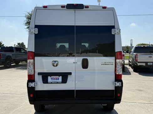 Used 2023 RAM ProMaster 2500 FWD image 6
