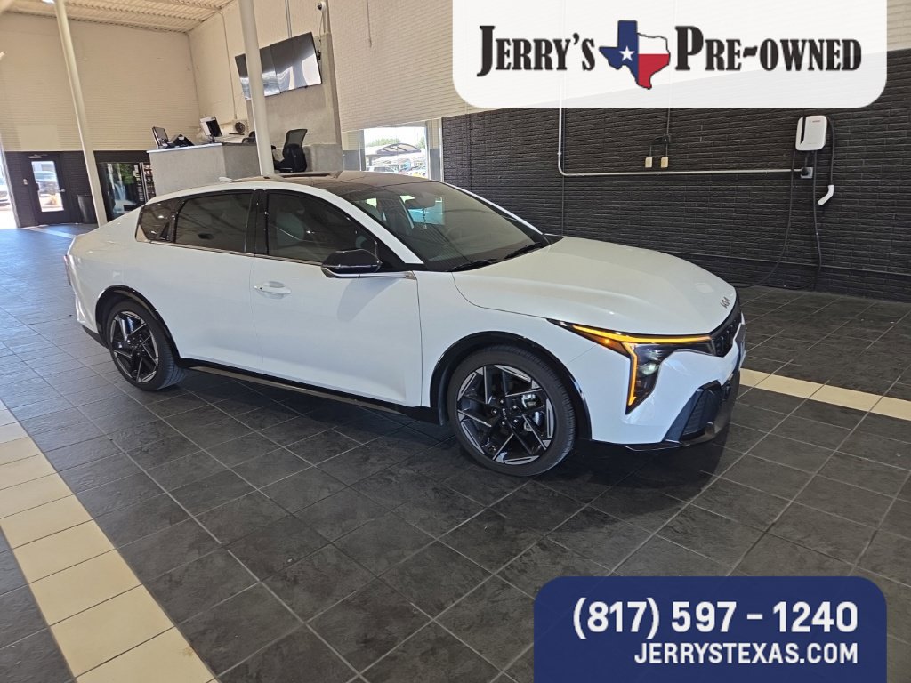 Used 2025 Kia K4 GT-Line w/ GT-Line Premium Package FWD image 2