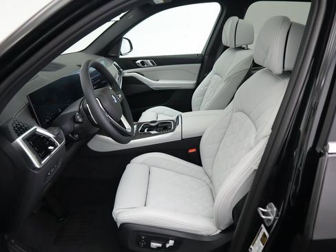 Used 2026 BMW X5 xDrive40i image 21