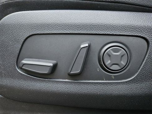 Certified 2024 Kia Carnival SX Prestige image 30