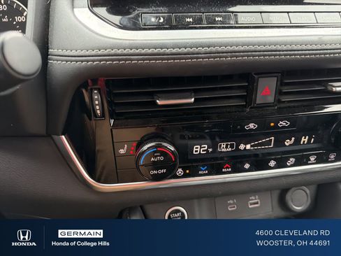 Used 2023 Nissan Rogue SL w/ SL Premium Package image 20