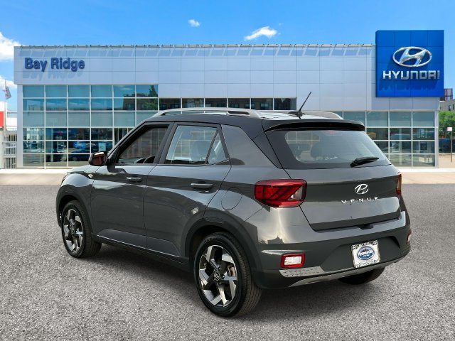 Used 2025 Hyundai Venue Limited FWD image 7