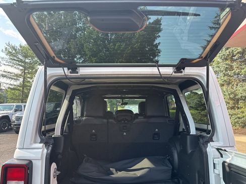 Used 2023 Jeep Wrangler Altitude image 57