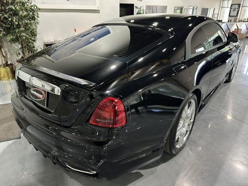 Used 2015 Rolls-Royce Wraith RWD image 35