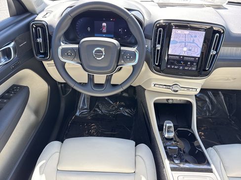 New 2026 Volvo XC40 B5 Ultra w/ Protection Package Premier image 15