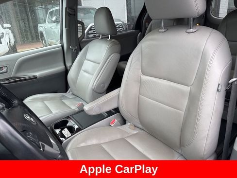 Used 2020 Toyota Sienna AWD image 13