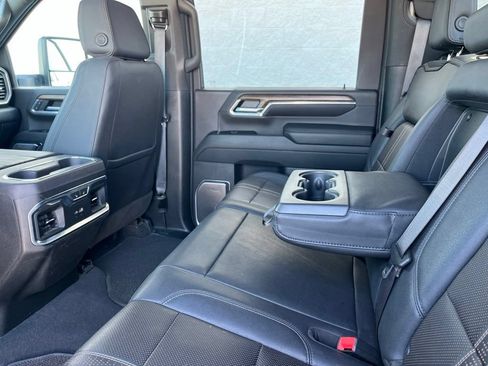 Used 2024 Chevrolet Silverado 3500 High Country w/ High Country Premium Package AWD/4WD image 29