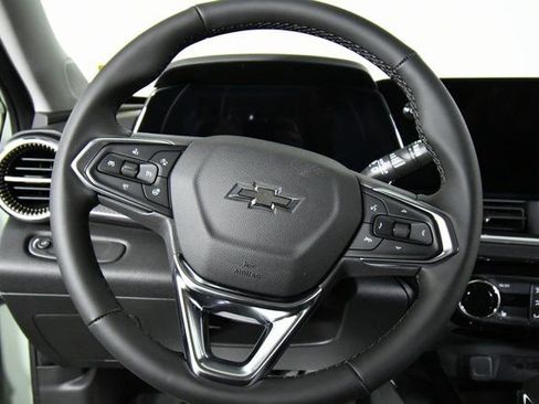 New 2026 Chevrolet Trax ACTIV FWD image 2