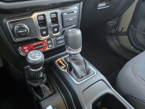 New 2026 Jeep Wrangler Rubicon w/ Xtreme 35 Tire Package image 15