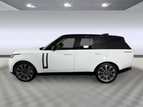Used 2023 Land Rover Range Rover SE AWD/4WD image 2