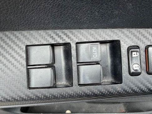 Used 2014 Toyota RAV4 XLE AWD/4WD image 11