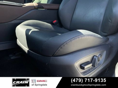 Used 2023 Toyota Crown AWD/4WD image 22
