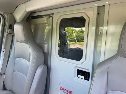 Used 2022 Ford E-350 and Econoline 350 Super Duty w/ Power Windows & Locks Group RWD image 20