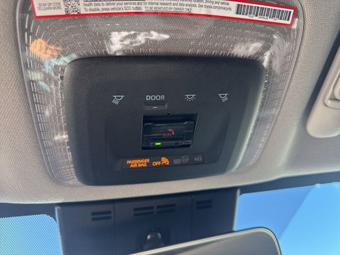 New 2026 Toyota Prius LE FWD image 18