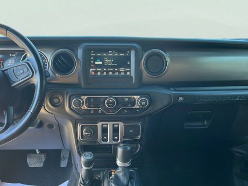 Used 2018 Jeep Wrangler Sport AWD/4WD image 10