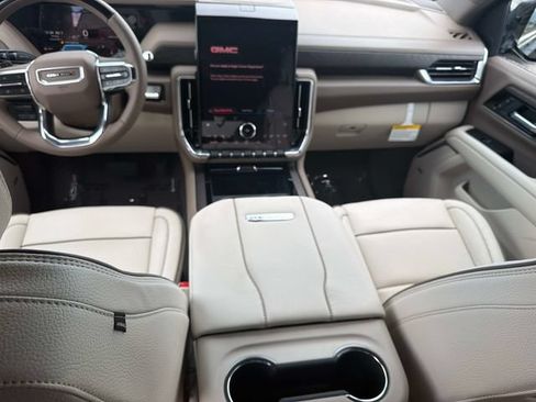 New 2026 GMC Yukon Denali w/ Denali Reserve Package AWD/4WD image 13