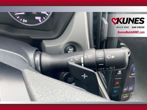 Used 2024 Subaru Crosstrek 2.0i Premium image 15