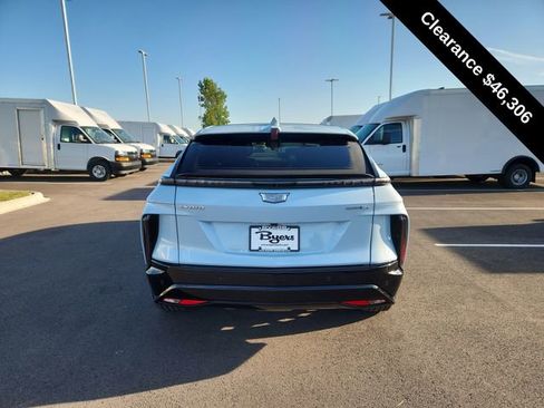Used 2025 Cadillac Lyriq Sport image 7