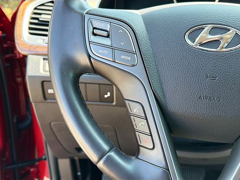 Used 2014 Hyundai Santa Fe GLS image 31