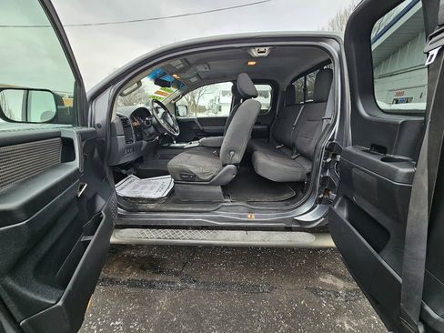 Used 2013 Nissan Titan SV w/ SV Value Truck Pkg image 20