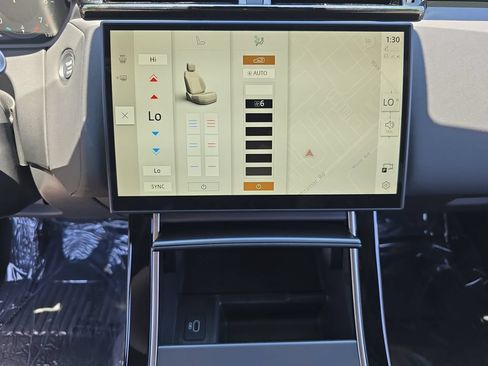 Certified 2026 Land Rover Range Rover Velar S AWD/4WD image 24