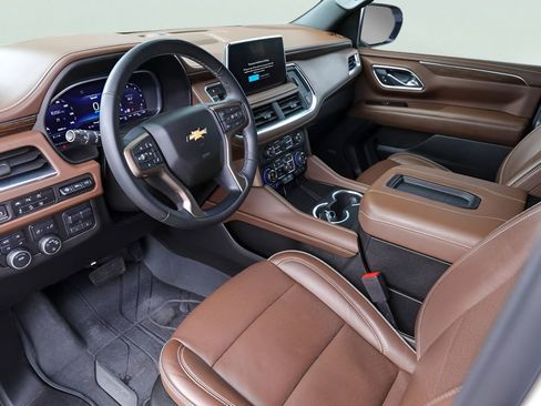 Used 2023 Chevrolet Tahoe High Country w/ Premium Package AWD/4WD image 13